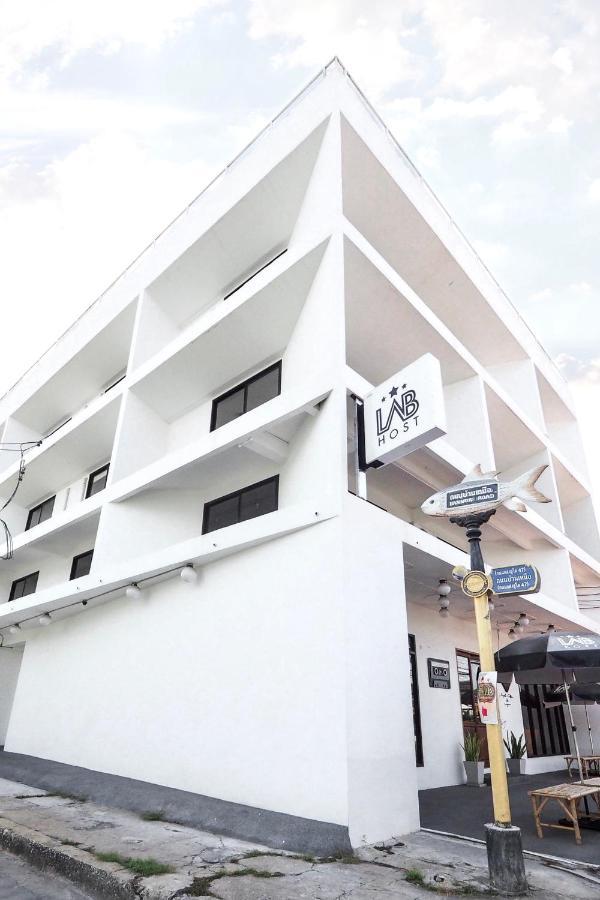 Labkoff Cafe And Hostel Kanchanaburi Exterior photo